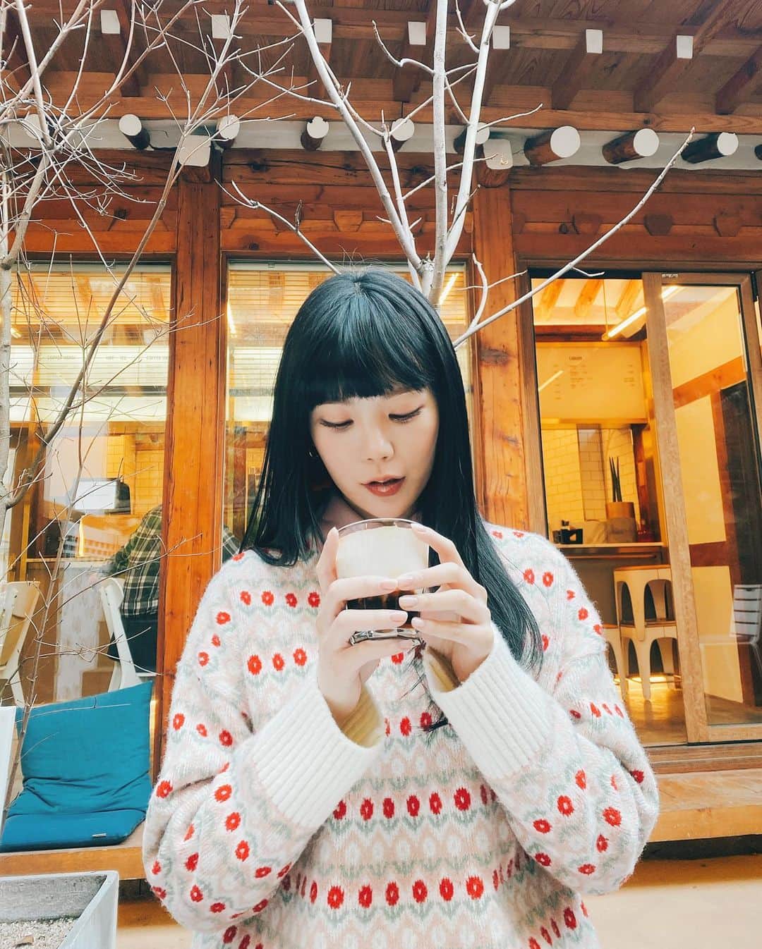 リジ のインスタグラム：「미팅갔다가 아인슈페너🤍」