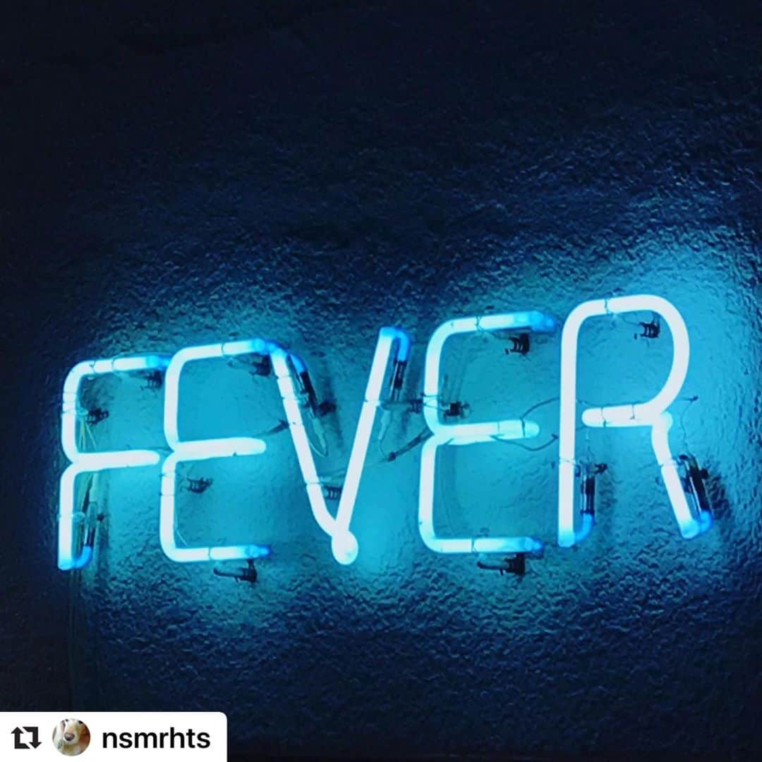 masasucksのインスタグラム：「シェアさせていただきます‼️ #Repost @nsmrhts with @make_repost ・・・ 「FEVER西村からのお願い」 皆様こんにちは。新代田FEVERの西村です。 目に見えない敵にヒリついているこの世界で、皆様にお願いがあります。  FEVERも延期、中止のライブが多くなっています。 そんな中でライブハウスの音を止めない為には？と考え、 協力してくれるバンドと、イケてるスタッフ一同とで YouTubeで4カメを駆使して配信中です。 これがまた素晴らしく…演奏者のテンション、スタッフのガッツ、その都度上がるクオリティ… 毎回心の涙が止まりません。  こんな状況はいつまで続くのか？誰にも分からない。 このまま売上も無く、お店が回らない状況では音も止まってしまう。 そこで、投げ銭、課金制などやり方は模索中ではありますが、 その1つとしてYouTubeの課金性システムの利用を考えています。 ただ、これが誰でも使えるということではなく、 ＊1000人以上のチャンネル登録数 ＊4000時間の再生回数 これをクリアしなければなりません。 このハードルをクリアする為に皆様にお願いしたいことがあります。 具体的には １，YouTube FEVERチャンネルの登録 ２，現在配信したライブの視聴 この２つをお願いしたいです。 下記、YouTube LIVE HOUSE FEVER Channelです。 https://www.youtube.com/user/LIVEHOUSEFEVER  このお願いがFEVERからのアカウントではなくなぜ西村個人のSNSでと思う方もいると思いますが、 やはりライブハウスは夢の詰まった場所であり、FEVERはカッコいいライブハウスであり続けたい、という気持ちがあり、まずは今までFEVERを支えてくれた皆様に自分が頭を下げたいと思った次第です。 とはいえ広げて頂きたいのでシェア歓迎、結果一般の方々まで広がっても嬉しい限りです。 現在残っているアーカイブ、是非ご覧ください。ライブの熱量、ガッチリ伝わってきます。  あと、デッカイことを言いますが、 もはやスタッフやFEVERを守らないと、という意識はもちろんありますが、 「新代田からライブハウスカルチャーを守るぞ、守る以上に攻めるぞ」 という意識の方がでかくなっています。 LIVEHOUSEの先輩の方々、若造が生意気言ってすいません。 でも、本気でそう思ってます。 FEVERなら出来るんじゃないか。 っつうか、出来る。  FEVERの決め台詞「新代田から世界へ、羽根木から宇宙へ」 このタイミングで変えます。 新しい決め台詞は 「新代田から宇宙へ、羽根木から未来へ」  皆様、頼らせて下さい。 皆様、頼って下さい。 西村が出来ること、なんでもやりますので。  何卒宜しくお願いします。  LIVE HOUSE FEVER代表 西村仁志  #新代田FEVER #livehousefever」