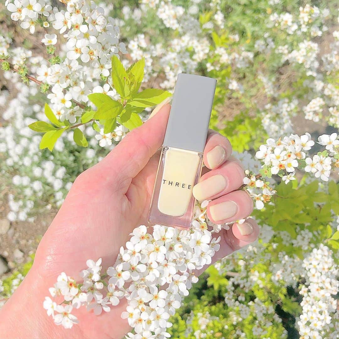 のインスタグラム：「new nail💛 #threenail」