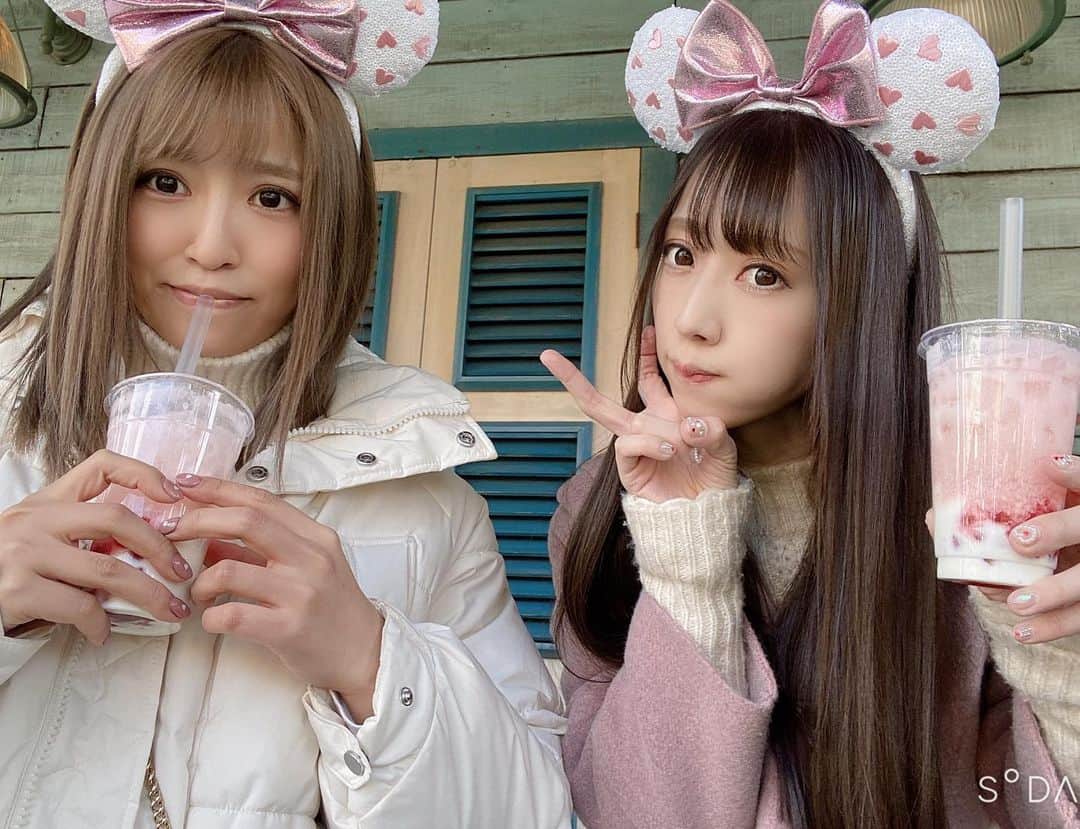 戸島花のインスタグラム：「ここから当分フィンさんとの写真が続きます。SNSって自己満でいいのかな。いいか。いつも褒めてくれる一部の方に向けて載せよう笑 #ディズニーランド #disneyland」