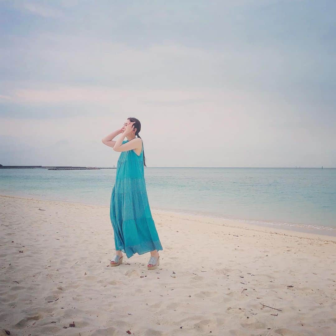 雛形あきこさんのインスタグラム写真 - (雛形あきこInstagram)「🏖❤️❤️❤️」3月22日 22時03分 - akiko_hinagata