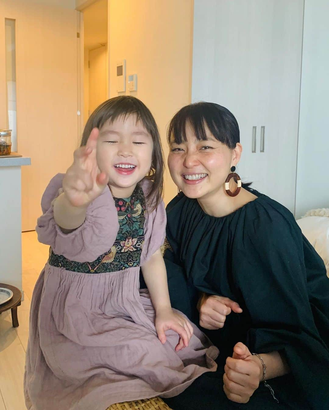 坂本美雨さんのインスタグラム写真 - (坂本美雨Instagram)「愛しかない  #今日のなまこちゃん #青山有紀 #4歳7ヶ月」3月22日 22時23分 - miu_sakamoto