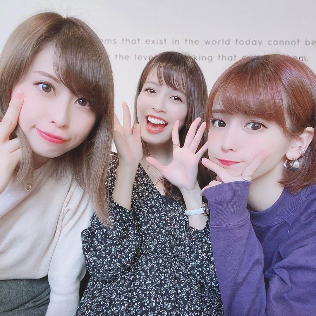 木下ひなこさんのインスタグラム写真 - (木下ひなこInstagram)「🤍🖤💜 . . #band #girlsband #rurirori #love」3月22日 22時52分 - hinako_0525