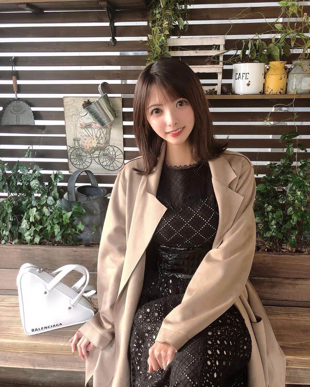 岡田栞奈のインスタグラム：「緑に囲まれてる空間が好き🌱💗 #恵比寿カフェ #恵比寿 #ランチ #ガーデン #女子会」