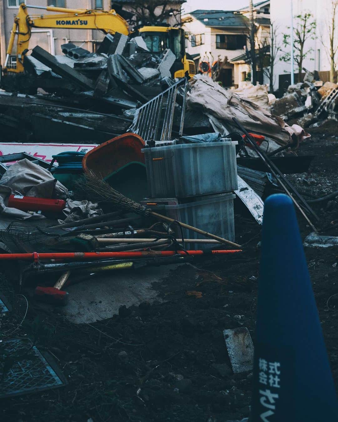 花楓さんのインスタグラム写真 - (花楓Instagram)「咲いたら咲いたで寂しんだよ。  すぐいなくなっちゃうから。  そんな早く行かないで。  #桜と人生 #散る桜残る桜も散る桜」3月22日 23時41分 - _caede_