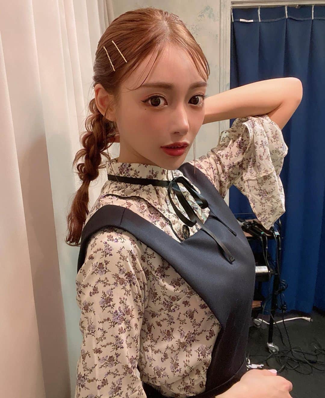 明日花キララのインスタグラム：「こんにちは👧🏽 すっきりヘアーです🎗🌸🍡ぴたっ」