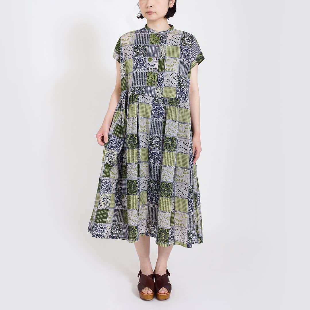 marbleSUD(マーブルシュッド) のインスタグラム：「【新入荷】春夏の新作テキスタイル「ハナゴウシ」。ふわっと肌触りのよいインド綿仕立て。グリーン、イエロー、ピンクと春カラーが揃ったワンピで気分も晴れやかに。」