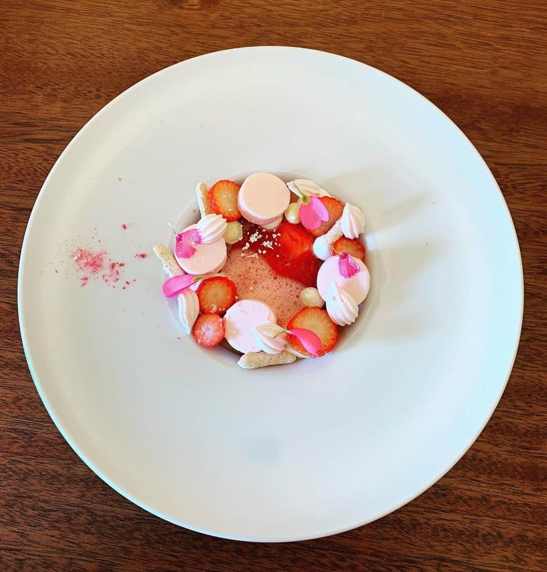 麻生あくらのグルメインスタ