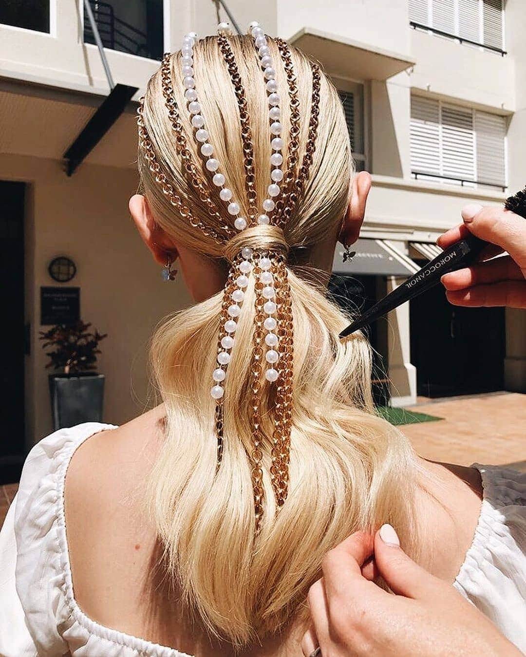 Moroccanoilさんのインスタグラム写真 - (MoroccanoilInstagram)「Next-level hair accessories by @themiacollective . 😍 Us next, please!」3月23日 4時14分 - moroccanoil