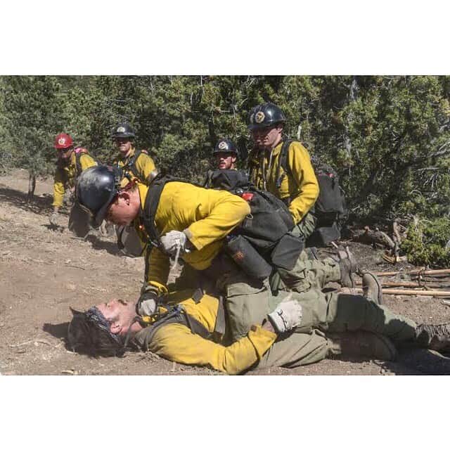takuma watanabeさんのインスタグラム写真 - (takuma watanabeInstagram)「#OnlytheBrave #🔥 #👩🏻‍🚒 #👨🏻‍🚒 #🧑🏻‍🚒 #🐻 #🚒 #🚜 #🌋 #🖤」3月23日 5時44分 - takumagram