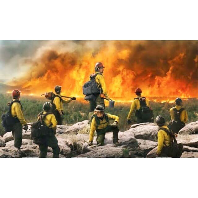 takuma watanabeさんのインスタグラム写真 - (takuma watanabeInstagram)「#OnlytheBrave #🔥 #👩🏻‍🚒 #👨🏻‍🚒 #🧑🏻‍🚒 #🐻 #🚒 #🚜 #🌋 #🖤」3月23日 5時44分 - takumagram
