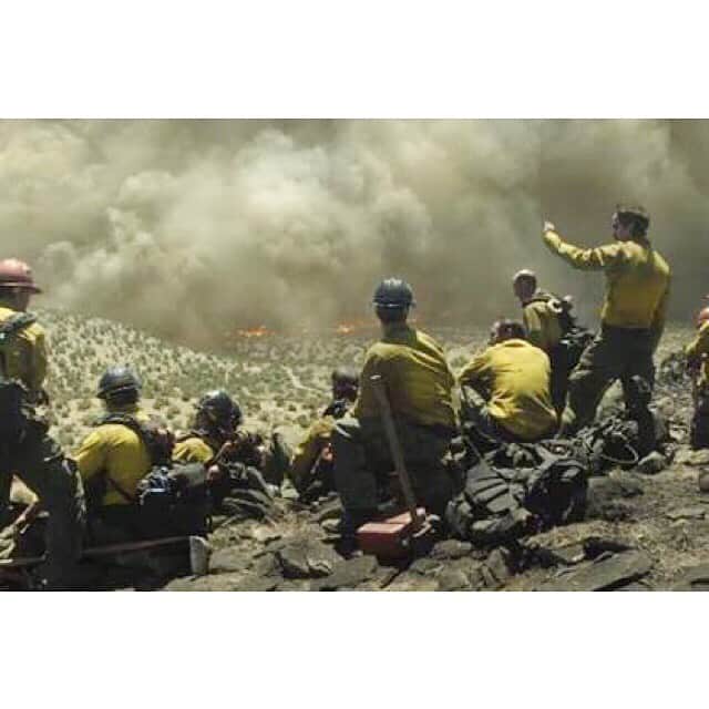 takuma watanabeさんのインスタグラム写真 - (takuma watanabeInstagram)「#OnlytheBrave #🔥 #👩🏻‍🚒 #👨🏻‍🚒 #🧑🏻‍🚒 #🐻 #🚒 #🚜 #🌋 #🖤」3月23日 5時44分 - takumagram