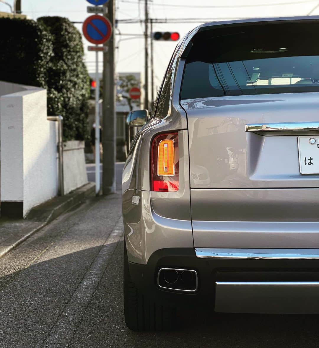 青木龍一のインスタグラム：「RR  cullinan  #rollsroyce  #cullinan」