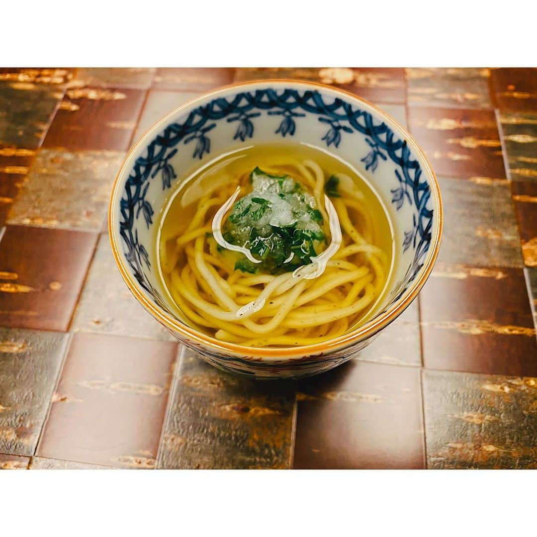 大出千尋さんのインスタグラム写真 - (大出千尋Instagram)「. 季節の食材とその土地のものをいただきました🥢 素材の良さを活かした洗練されたおいしさでした。 .  #おちあいろう @ochiairo」3月23日 7時01分 - chihiro_1208_offi