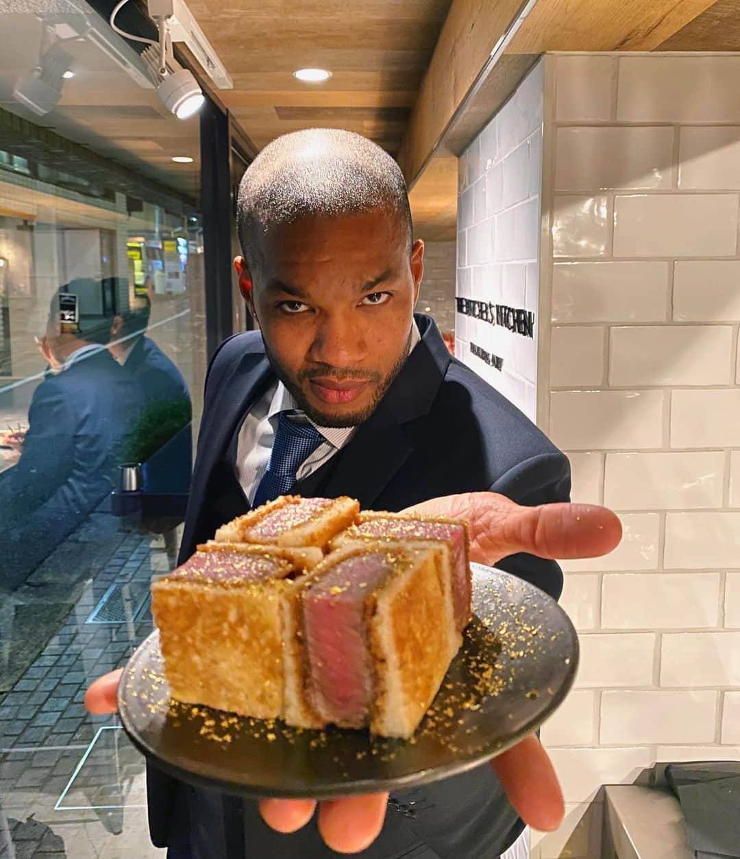 カルフィン・ヨン・ア・ピンのグルメインスタ