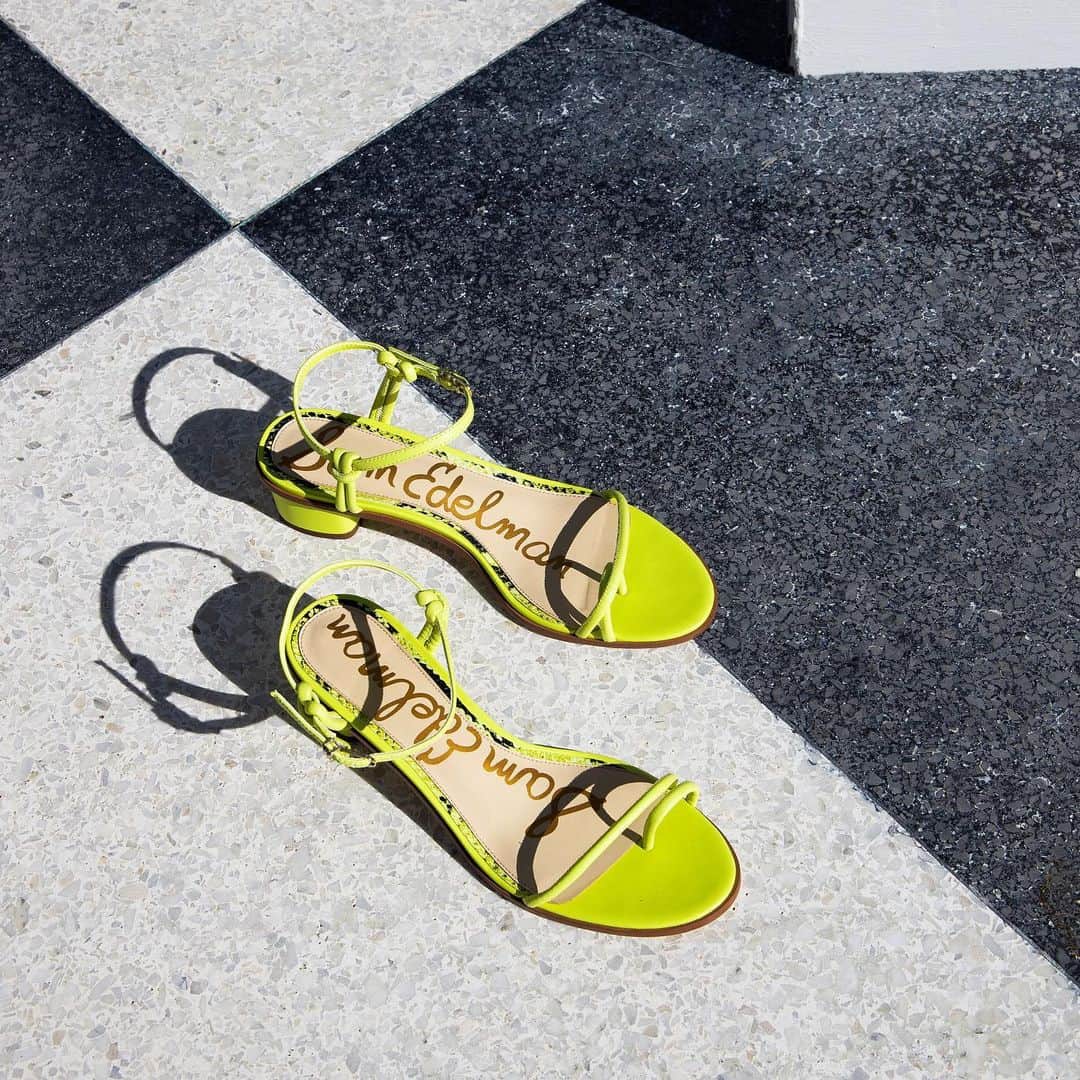 サムエデルマンのインスタグラム：「Hint of lime 🍈 #SamEdelman」