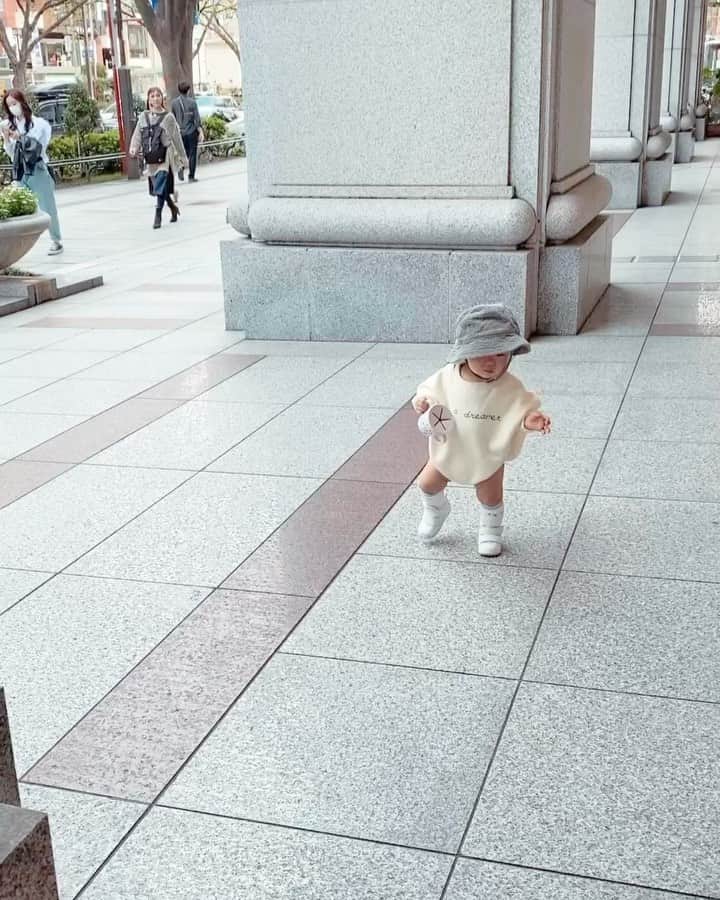 shihoのインスタグラム：「🐥🌈」
