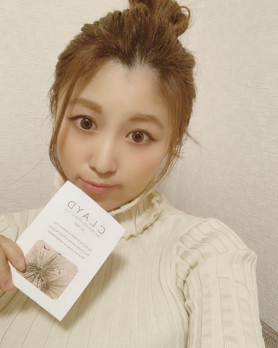 のインスタグラム：「今までいろんな入浴剤試したけど、これが一番良いです🛁﻿ ﻿ 発汗作用があって、お風呂から上がった後も体ポカポカ✨﻿ ぐっすり眠れてむくみもすっきり✨﻿ ﻿ お肌もスベスベになりますよ☺️﻿ ﻿ #clayd #温泉を超えた入浴剤  #入浴剤 #美容 #美容好きな人と繋がりたい  #beauty」