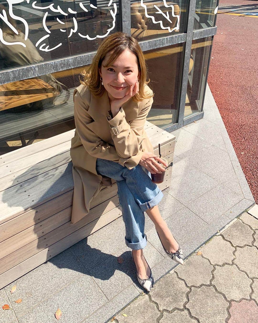 のインスタグラム：「. . 最近天気良いから嬉しい〜☀️ 新しいバレエシューズがオシャレで 歩きやすいから大好きなお散歩してても 全然疲れなくて幸せ🥰 . 普段オンライン限定なんだけど、 今度福岡の岩田屋新館B1で 3/25〜3/31まで POP UP STOREがあるみたい✨ . . #kuruntokyo#クルントウキョウ#バレエシューズ#PR」