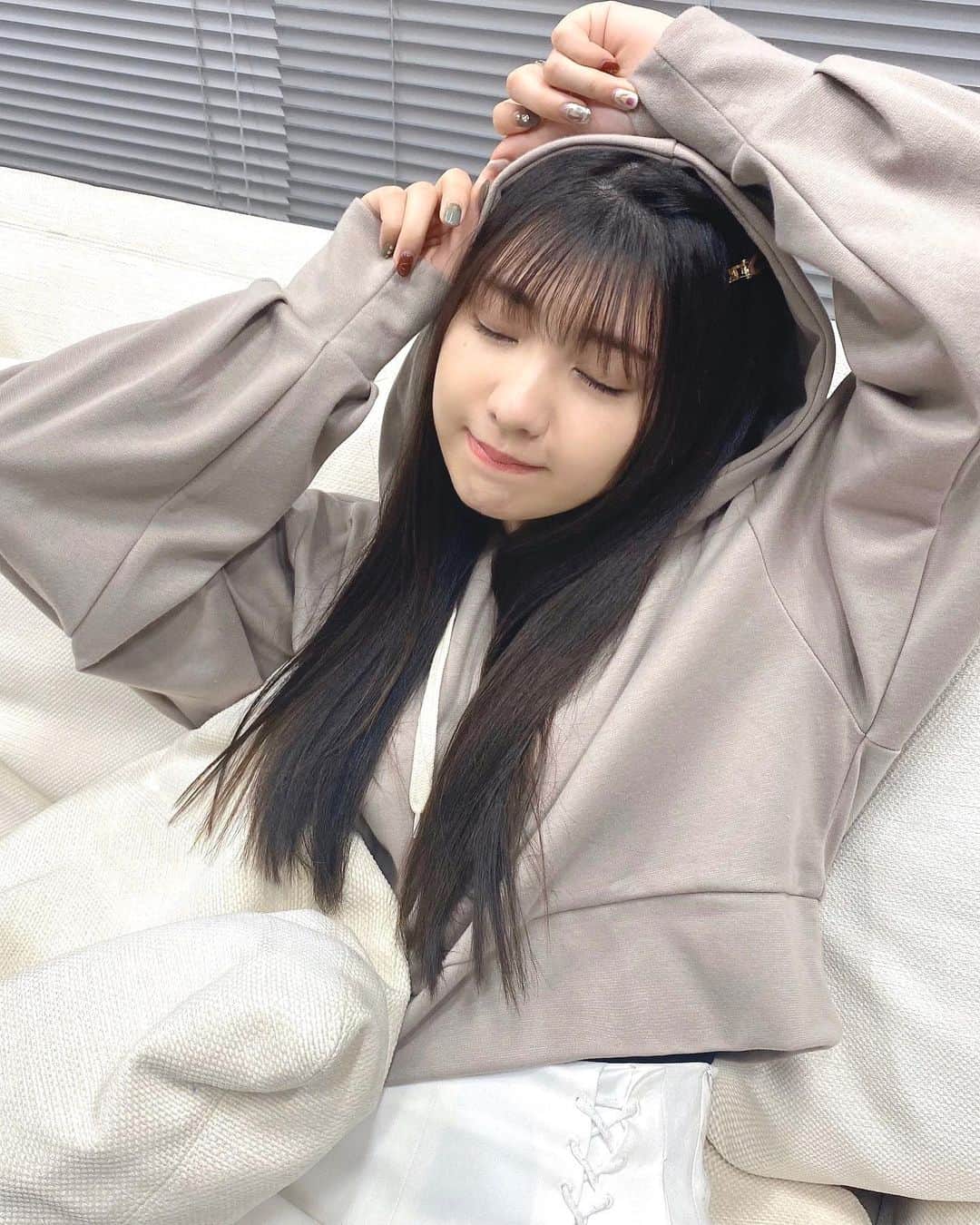 小玉梨々華のインスタグラム：「パーカー好き」