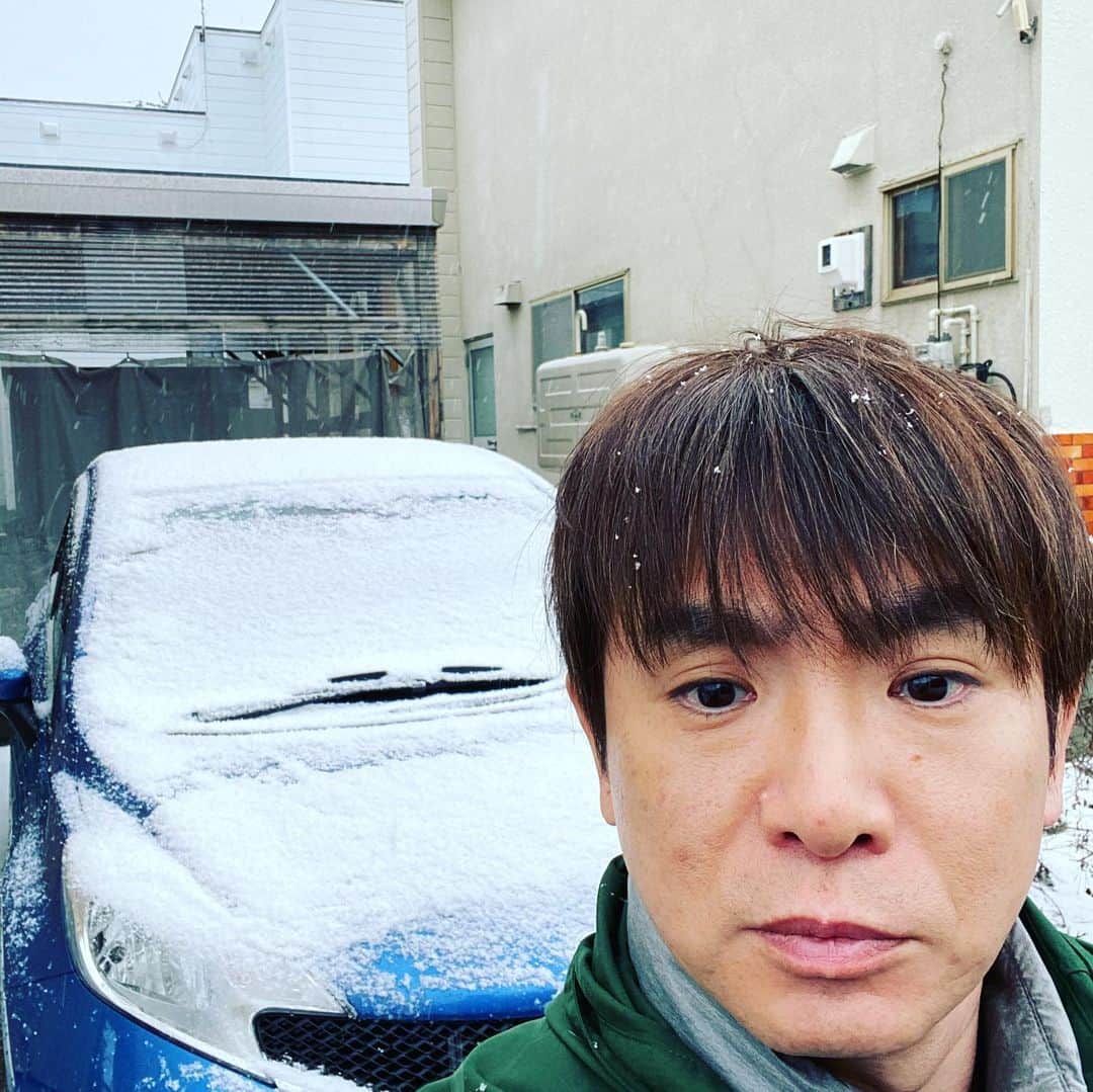 濱口優さんのインスタグラム写真 - (濱口優Instagram)「#北海道 #雪降ってた」3月23日 21時59分 - hamaguchi_masaru