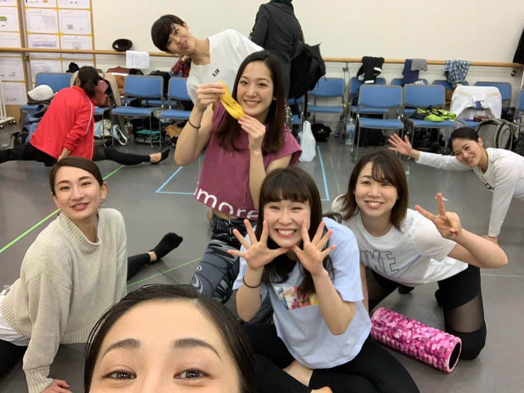 大月さゆのインスタグラム：「今日はタップの日🦖with @4ha1na0 @sachiko.1025  @ikuma_takahashi  #theboyfromoz #みんな足が筋肉痛だよ #でも元気だよっ」