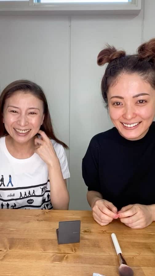 のインスタグラム：「自分なりのメイク法を動画でupしていきまーす！途中までになっちゃうけど、、、ごめんなさい。。 親友マナさんを呼んで楽しいメイク★」