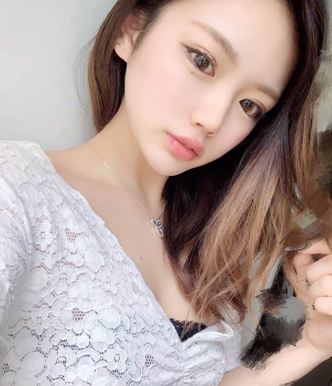 神出鬼没の【キャバ図鑑】のグルメインスタ