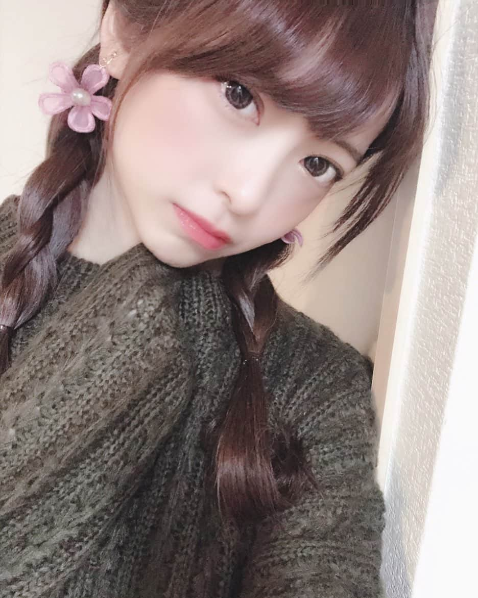 桜もこさんのインスタグラム写真 - (桜もこInstagram)「こんにちは🥰🌸 もうすぐ大切な撮影もあるので、お肌のコンディションなどを良くするために、 いつもお世話になっているイセアクリニック  @iseaclinic さんで #イオン導入 と#ケミカルピーリング を してきました😭✨ すごくお肌がいい感じ☺️💖 お仕事も頑張るぞー‼️ #美容　#イセアクリニック #渋谷　#スキンケア　#お肌　#美肌　#美白　#japanesegirl #japanesemodel #asiangirl #桜もこ　#🌸」3月23日 15時10分 - mokochan319