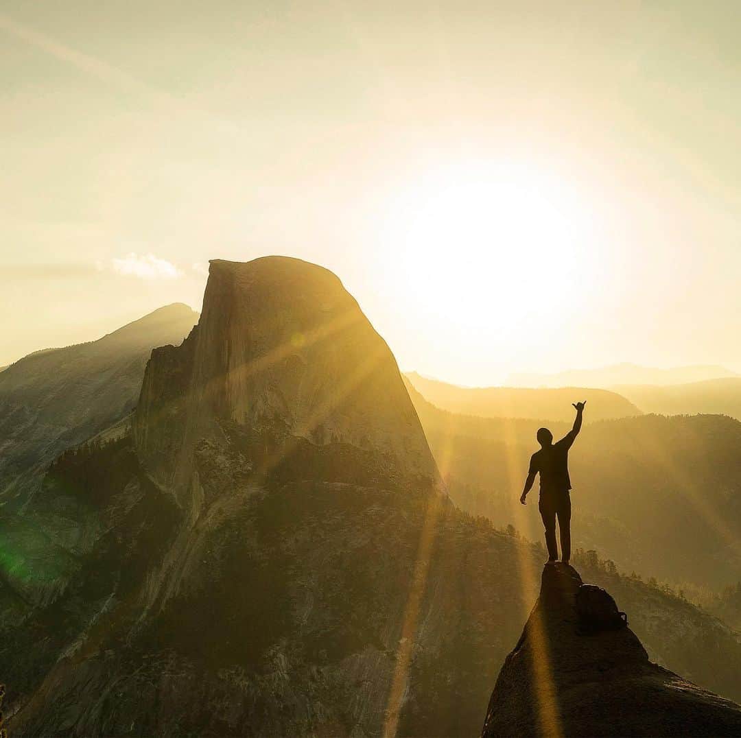 のインスタグラム：「From one Dome to another. I salute you.  Reflecting back on brighter times. Sad to hear about the closure to many National Parks, but also very grateful. Luckily their beauty will remain & time apart will only make our appreciation for them grow.」