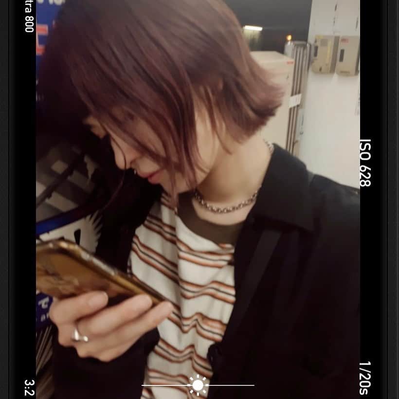 山川未菜のインスタグラム：「赤髪」