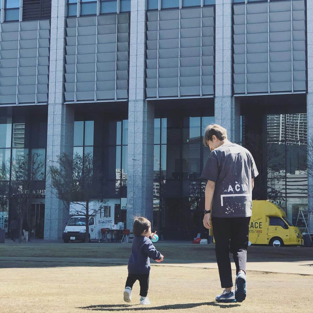 田中隼人さんのインスタグラム写真 - (田中隼人Instagram)「毎日仕事ばかりだったので、こないだ天気の良い日に束の間の家族デー😎😎」3月23日 16時45分 - tanaka_hayato