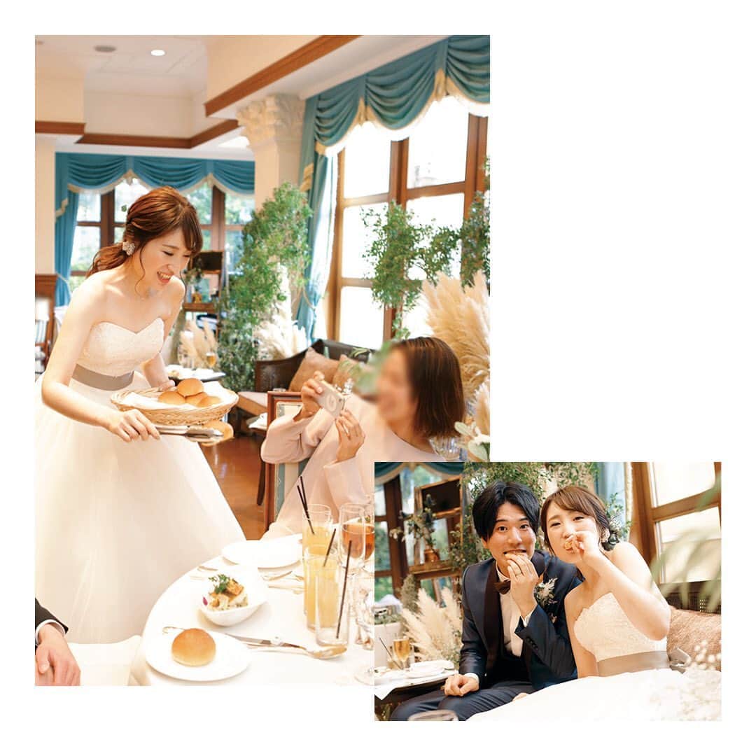 結婚SANKA(けっこんさんか)さんのインスタグラム写真 - (結婚SANKA(けっこんさんか)Instagram)「＼ウエディングレポ／ 『主役は私たちじゃなくっていい。ゲストが笑顔でいられること、それが最優先！』 富山県滑川市　Sさん＆Aさんカップル . ラ・ブランシュ富山 . . ベールダウンのときの「きれいだよ。幸せになってね」というお母さんからの言葉に、感謝の想いと涙があふれて止まらなかったという新婦Aさん♡ . 挙式の後は、大階段でフラワーシャワー🎉大好きな家族や友人からのフラワーシャワーの祝福に、「挙式の緊張が、どこかへいっちゃいました！」と二人。 . ゲストから大好評だった、オシャレ＆ナチュラルな高砂席🌿✨「リラックスできる空間にしたい」と緑いっぱいに。キャンドルやパンパスグラスも使ってアンティーク感もプラス！秋の結婚式にぴったり🍁 . 食いしん坊の二人らしい、パンサーブの演出は、友人の結婚式で見て「絶対やりたい！」と思っていたそう🥖💕ゲストと記念撮影をしながら、その間に二人も大好きなパンをもぐもぐ（笑） . 二人は手作りするのが大好き！当日までにコツコツ準備してきたアイテムが、ウエルカムスペースにずらりと並びます🖼イラストは、インスタグラムで見つけたイラストレーターさんにオーダー。 . . 「自分たちが目立つんじゃなく、ゲストに感謝が伝わる一日にしたかった」という二人。アイテムの手作りや、会場スタッフとの打ち合わせなど、結婚式準備が楽しくってたまらなかったそう💞 . 当日は、ロシアンシュークリーム、ポッキーゲーム、お菓子プルズなど、ゲストにワクワクしてもらえるような、ゲスト参加型演出やゲームをたくさん散りばめて、たくさんの笑顔と笑いがあふれる一日になりました😊 . . 結婚SANKAがつくるWebマガジンmarricoでは、ラ・ブランシュ富山や、そのほかの会場で挙げた北陸カップルのリアルな結婚式をたくさんレポートしています！ . @kekkonsanka_weddingのURLからmarricoのウエディングレポへ . . about 結婚SANKA . 石川・富山・福井の花嫁のための結婚準備メディアです 雑誌とWebサイト、Webマガジン「marrico」の3つで、北陸花嫁に役立つ地元の結婚準備情報を発信中です . . ＼北陸花嫁を応援／ ただいま、結婚SANKAのWebサイトからブライダルフェアを予約＆参加で、最大16,000円分のギフトカードをもれなく全員にプレゼント中。 結婚準備、新生活、息抜きデートに使ってください https://kekkonsanka.com . .」3月23日 17時24分 - kekkonsanka_wedding
