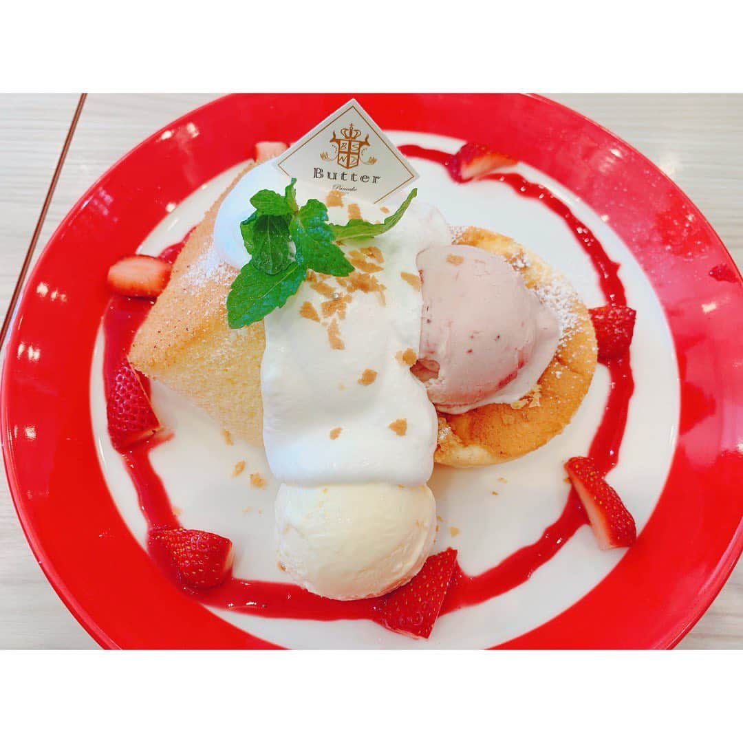 石田みなみのグルメインスタ