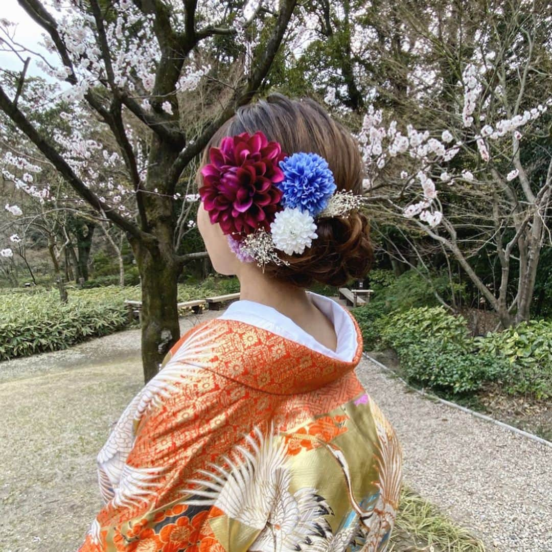 R.Y.K Vanilla Emuのインスタグラム：「和装hair✨ 結婚式の前撮り 紫や青のお花とかすみ草を付けました💐  #ヘアメイク#ヘアアレンジ#結婚式#セットサロン #ヘアセット #アップスタイル  #プレ花嫁 #フォトウェディング #前撮り #結婚式ヘア #ロケーション撮影#結婚式準備 #ヘアアクセサリー #お呼ばれヘア#髪型#着物ヘア#花嫁ヘアメイク#2020秋婚  #成人式ヘア#花嫁ヘア#成人式#振袖ヘア #花嫁ヘアスタイル #振袖#ブーケ#生花#ドライフラワー#髪飾り」