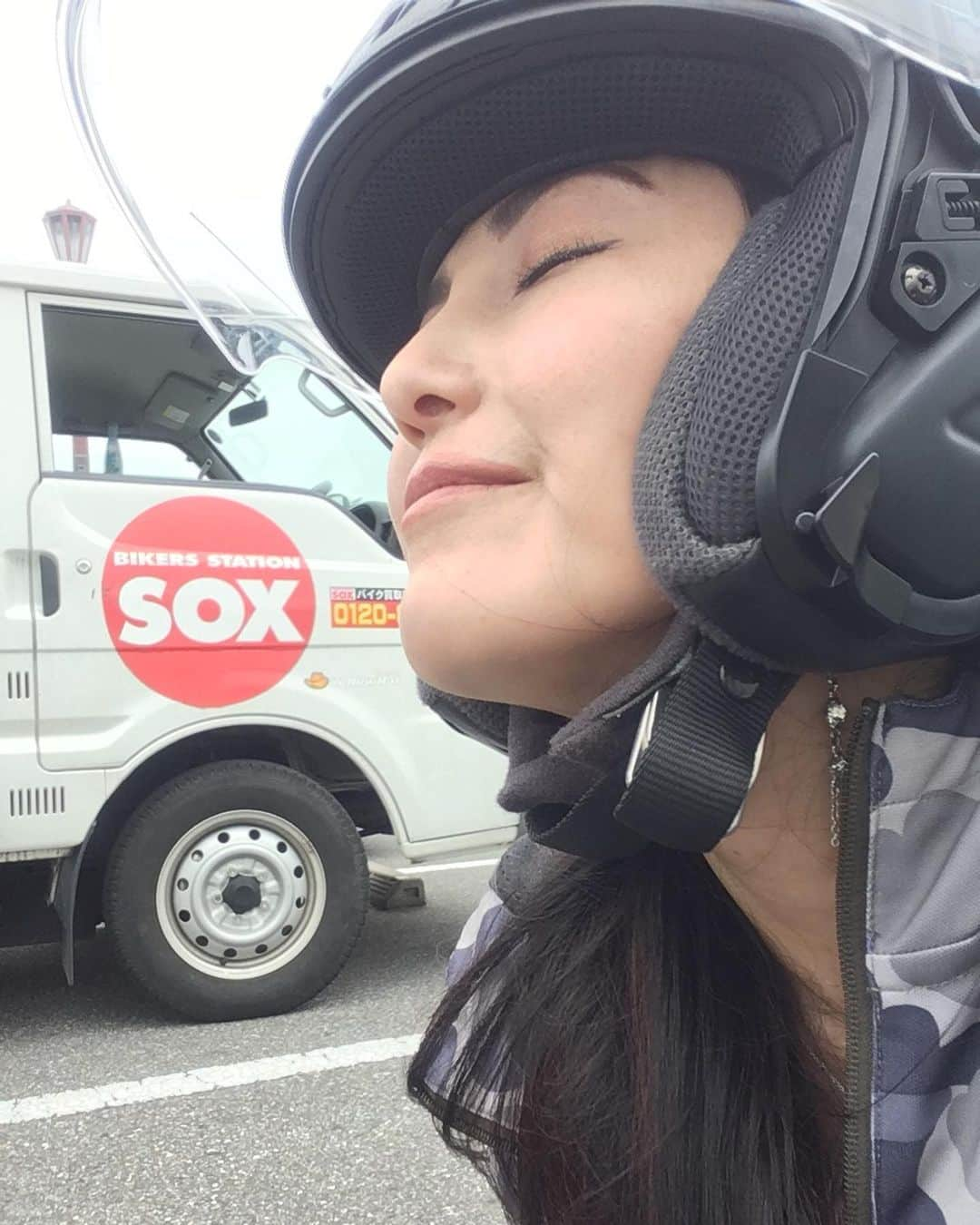 福山理子さんのインスタグラム写真 - (福山理子Instagram)「ヘルメット #バイガーズステーションSOX #helmet #SHOEI #motorcyclegirl #Japanesemodel」3月23日 18時06分 - rikofukuyama