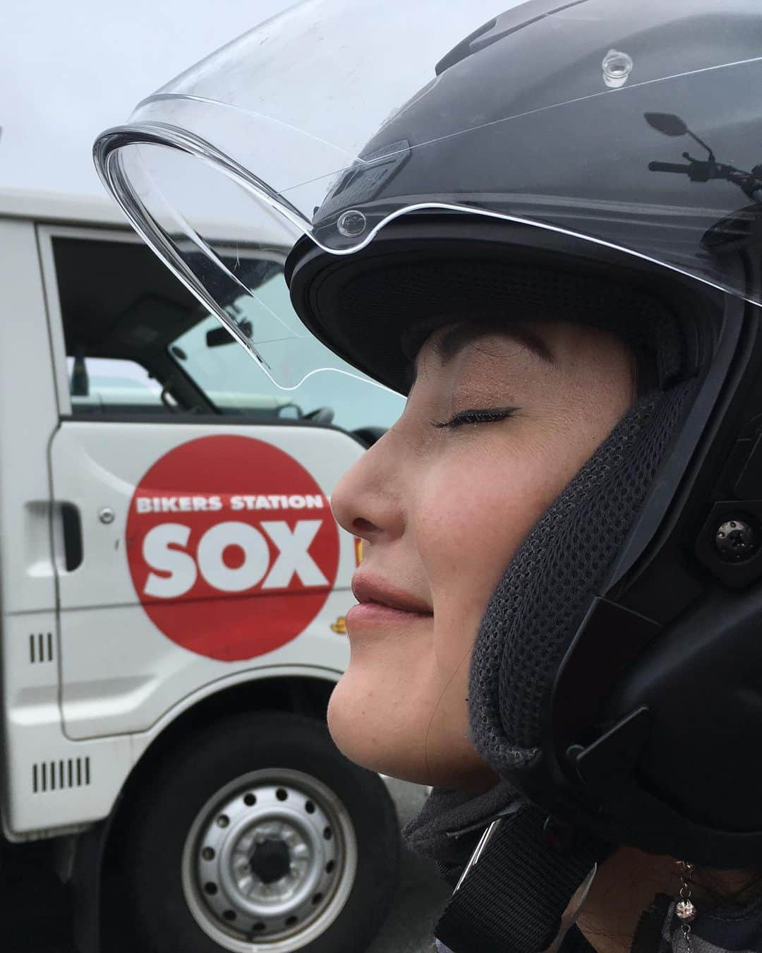 福山理子さんのインスタグラム写真 - (福山理子Instagram)「ヘルメット #バイガーズステーションSOX #helmet #SHOEI #motorcyclegirl #Japanesemodel」3月23日 18時06分 - rikofukuyama