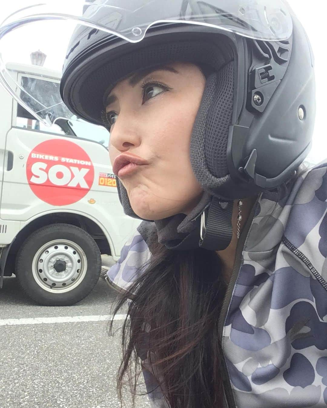 福山理子さんのインスタグラム写真 - (福山理子Instagram)「ヘルメット #バイガーズステーションSOX #helmet #SHOEI #motorcyclegirl #Japanesemodel」3月23日 18時06分 - rikofukuyama