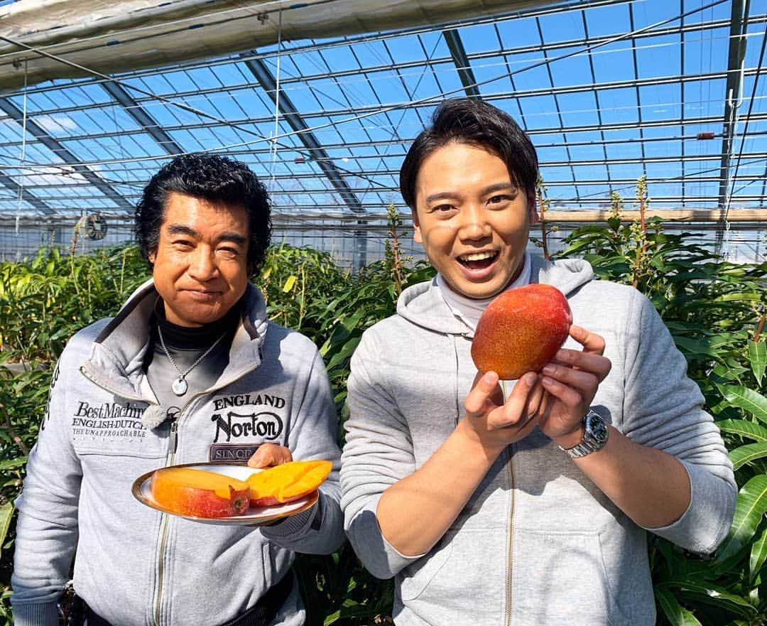 黒崎貴之さんのインスタグラム写真 - (黒崎貴之Instagram)「ㅤㅤㅤㅤㅤㅤㅤㅤㅤㅤㅤㅤㅤ 明後日25日は今年度最後の「水曜見ナイト」です‼️﻿ ﻿ ゲストも豪華‼️‼️﻿ 藤岡弘、さんとご一緒させていただきました✨﻿ ﻿ 言葉1つ1つに力がある、まさに日本の侍でした✨﻿ ものすごく勉強にもなりました。﻿ また絶対ご一緒したい、私の人生の師匠です‼️﻿ ﻿ 25日　19:00〜﻿ ぜひご覧ください！！﻿ ﻿ #新潟﻿ #水曜見ナイト﻿ #日本﻿ #侍﻿ #俳優﻿ #藤岡弘、さん﻿ #私﻿ #決めました﻿ #藤岡弘、さんみたいになりたい﻿ #あの精神を受け継ぎたい﻿ #尊敬してます﻿ #目指すは侍アナウンサー﻿ #黒崎貴之」3月23日 18時35分 - kurosaki_bsn