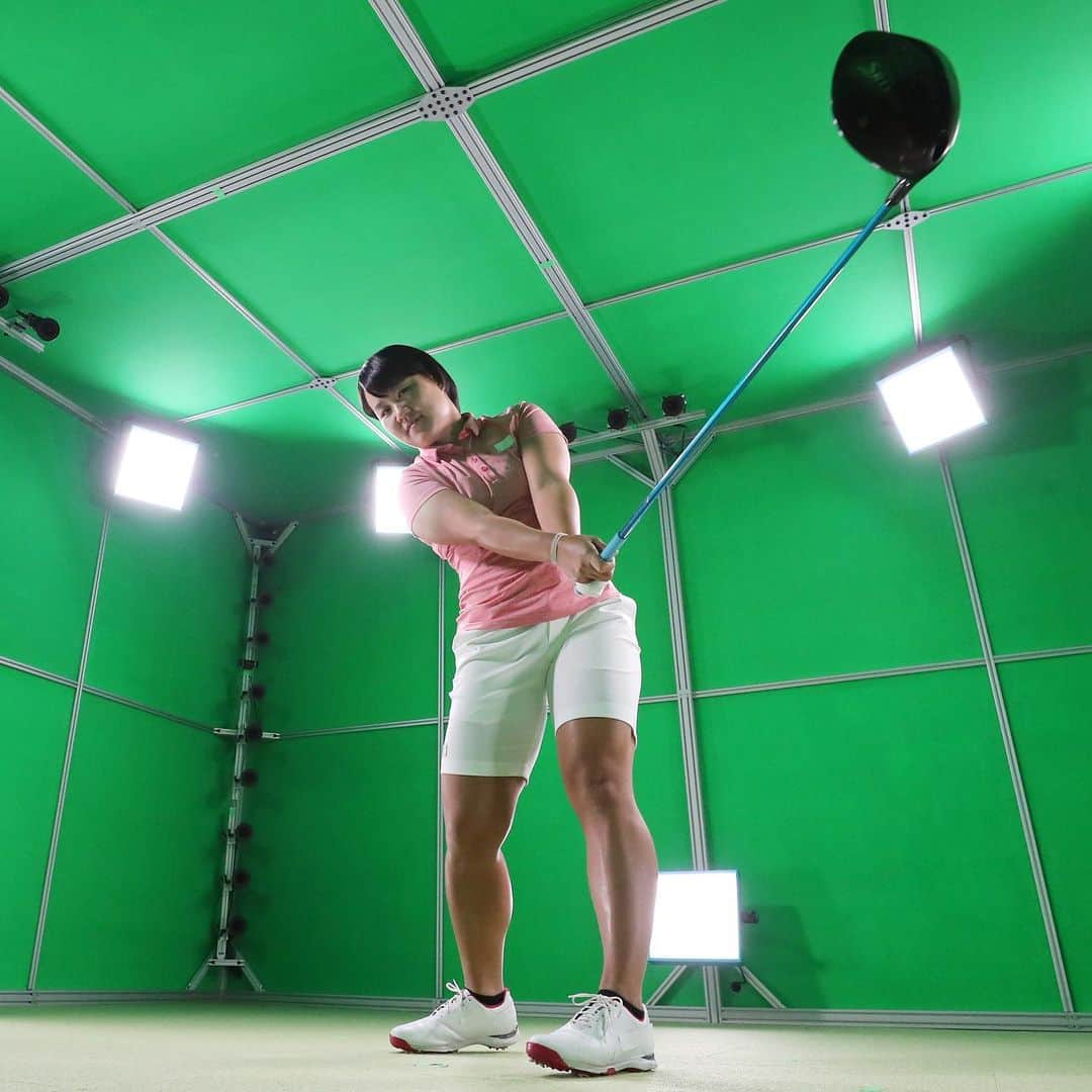 日本経済新聞社さんのインスタグラム写真 - (日本経済新聞社Instagram)「17歳で女子ゴルファー日本一に輝き、女子ゴルフの世界ランキング（16日付）で4位の畑岡奈紗選手。世界で戦うための精密ショットの秘訣に迫りました＝山本博文撮影  https://bit.ly/2U9kJVk  https://bit.ly/33CGArk​​​​​​​​​​​​​​ #tokyo2020 #Hataoka #Nasa #畑岡奈紗 #Golf #ゴルフ #オリンピック #東京五輪 #nikkei_tokyo2020」3月23日 18時48分 - nikkei
