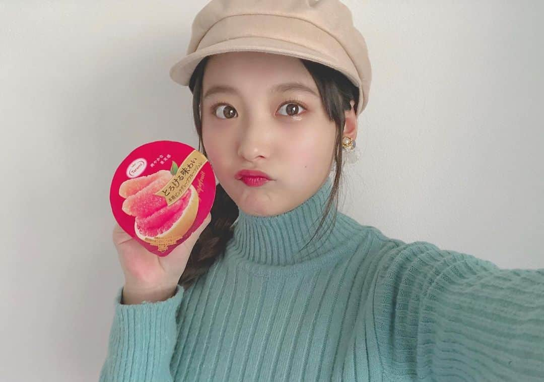 悠花さんのインスタグラム写真 - (悠花Instagram)「大好きなたらみゼリー🍊 ・ こんな味あるの知らなかった… ピンクグレープフルーツジュレ美味しすぎて最近こればっかり食べてる🤫💓 ・ みんなも食べてみて〜オススメ☺︎ ・ #たらみゼリー#Tarami」3月23日 19時21分 - haruka_217_