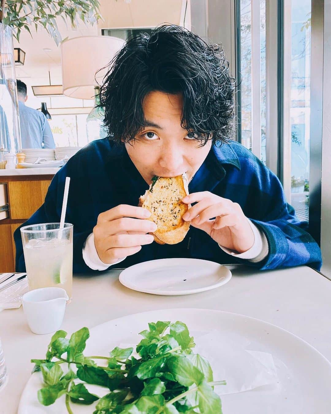 島崎力斗さんのインスタグラム写真 - (島崎力斗Instagram)「🥪🍞🥖🥐 #bills #パンがうまい #off」3月23日 19時21分 - shimazaki_rikito