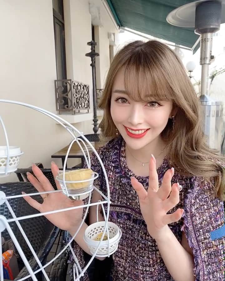のインスタグラム：「. . 💓🎡観覧車アフタヌーンティーにきたーのんん🎡💓 . . かゎゎゎ〜♡ . . #原宿#harajuku#原宿#原宿カフェ #原宿スイーツ #フォトジェニックスイーツ #スイーツ大好き #スイーツ女子 #スイーツ部 #スイーツ好きな人と繋がりたい #スイーツテロ #女子活 #アフタヌーンティー #アフタヌーンティー部 #アフタヌーンティー大好き #アフタヌーンティー好きな人と繋がりたい #afternoontea #アフタヌーンティー巡り #ホテルスイーツ #ホテルラウンジ #ホテルアフタヌーンティー #アフタヌーンティーセット #deplapolchocolatier#デプラポールショコラティエ#ツイード#ツイードワンピース#tweed」