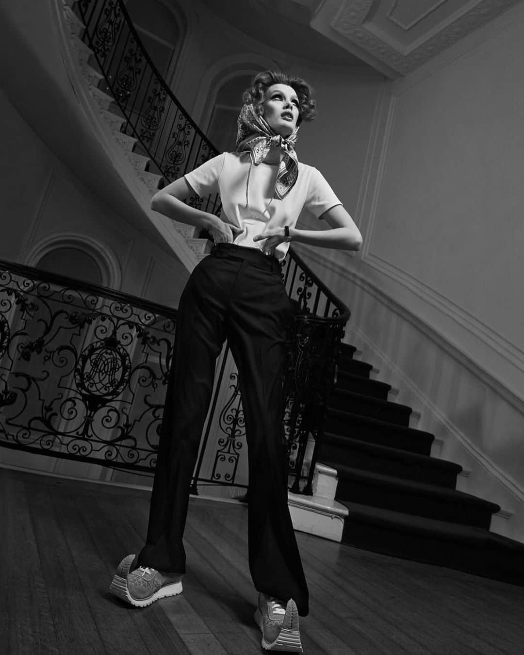 カリーヌ・ロワトフェルドのインスタグラム：「Crazy Grandma from home 🖤@romyandthebunnies⁠ @kris_grikaite for @crfashionbook Issue 12.」