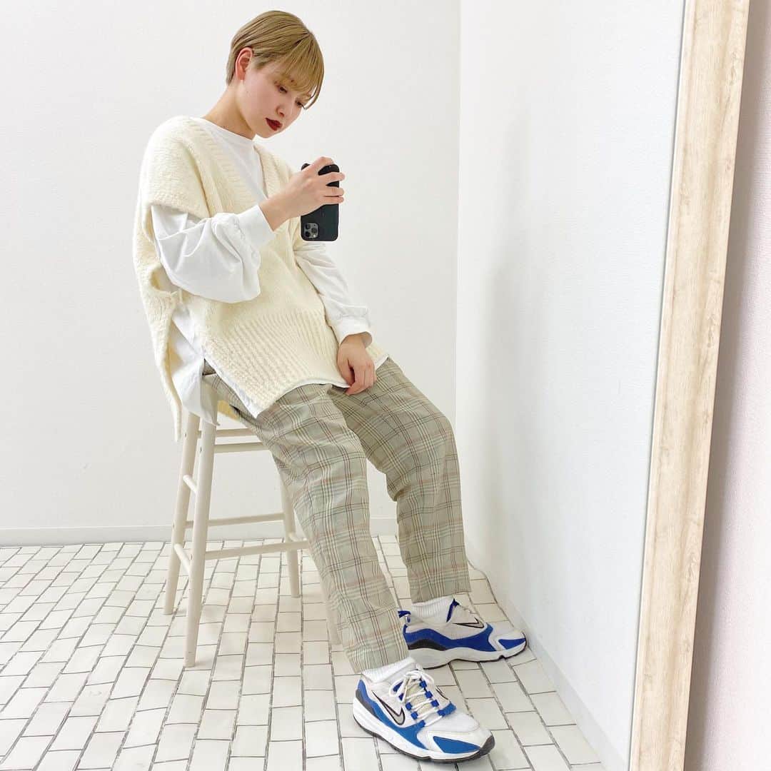 のインスタグラム：「＊ ニットベスト @link___official ( @cyoshi___ ちゃん ) 理想すぎるニットベスト。 大好きなゆるさ。 . #ootd#fashion#メンズライク#古着好きな人と繋がりたい#古着#古着コーデ#おしゃれさんと繋がりたい#フリクロ#フルジョ#コーデ#コーディネート#instagood#outfit#instalike#coordinate#mensfashion#used#nike#link」