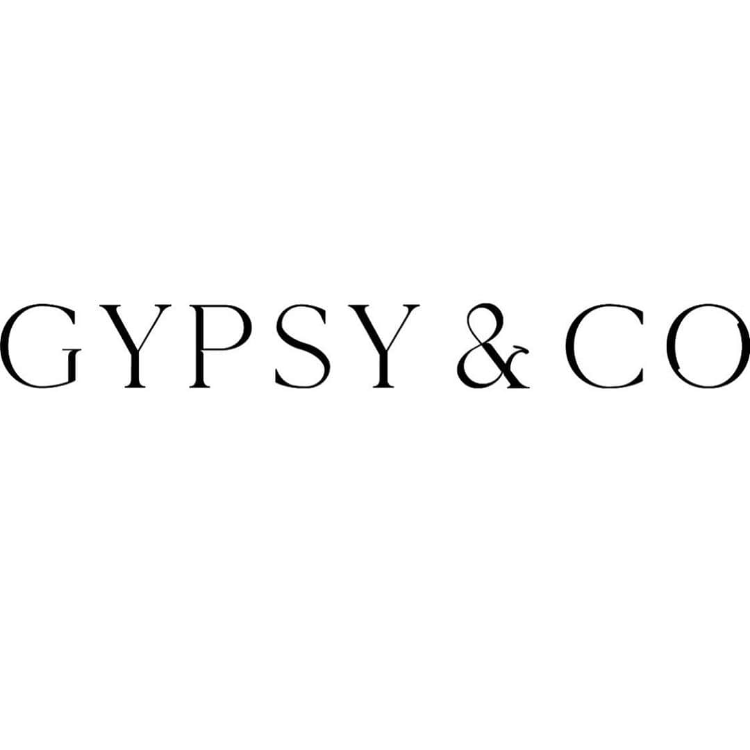 藤本奈月のインスタグラム：「『ご報告』 弊社、株式会社GYPSY&COより、 モデル事務所　「GYPSY MODELS」 モデルスクール　「GYPSY ＋」 開設しました。  今回、開設に伴いOPEN CALL方式のオーディションを行います。 希望者どなたでも、オーディションを受けられるまたとない機会です。 事前アポイントや写真、資料の用意などは必要ありません！ 開催日程のお時間内にスタジオへ来て頂き、その場で審査を行います。 . . . ［開催日程: 04/01 12:00〜17:00］ ・スタイルのわかる洋服でおこしください。 ・Bookをお持ちの方はご持参下さい。 ・年齢、性別不問。 . . [場所] studio GYP 〒810-0001 福岡県福岡市中央区天神2丁目3-29 天神ハイム　603号室  沢山の方にお会い出来るのを楽しみにしております。 . . . #モデル事務所#opencall #モデル募集#モデル#モデルスクール#モデルになりたい#モデル募集中 #モデルさんと繋がりたい #モデル志望 #福岡#福岡モデル事務所 . . . 株式会社　GYPSY&CO  モデル事務所 ・GYPSY MODELS  モデルスクール&モデルエキストラ ・GYPSY +  レンタルスタジオ ・rental studio GYP  ビューティーサロン ・GYPSOPHILA by N」