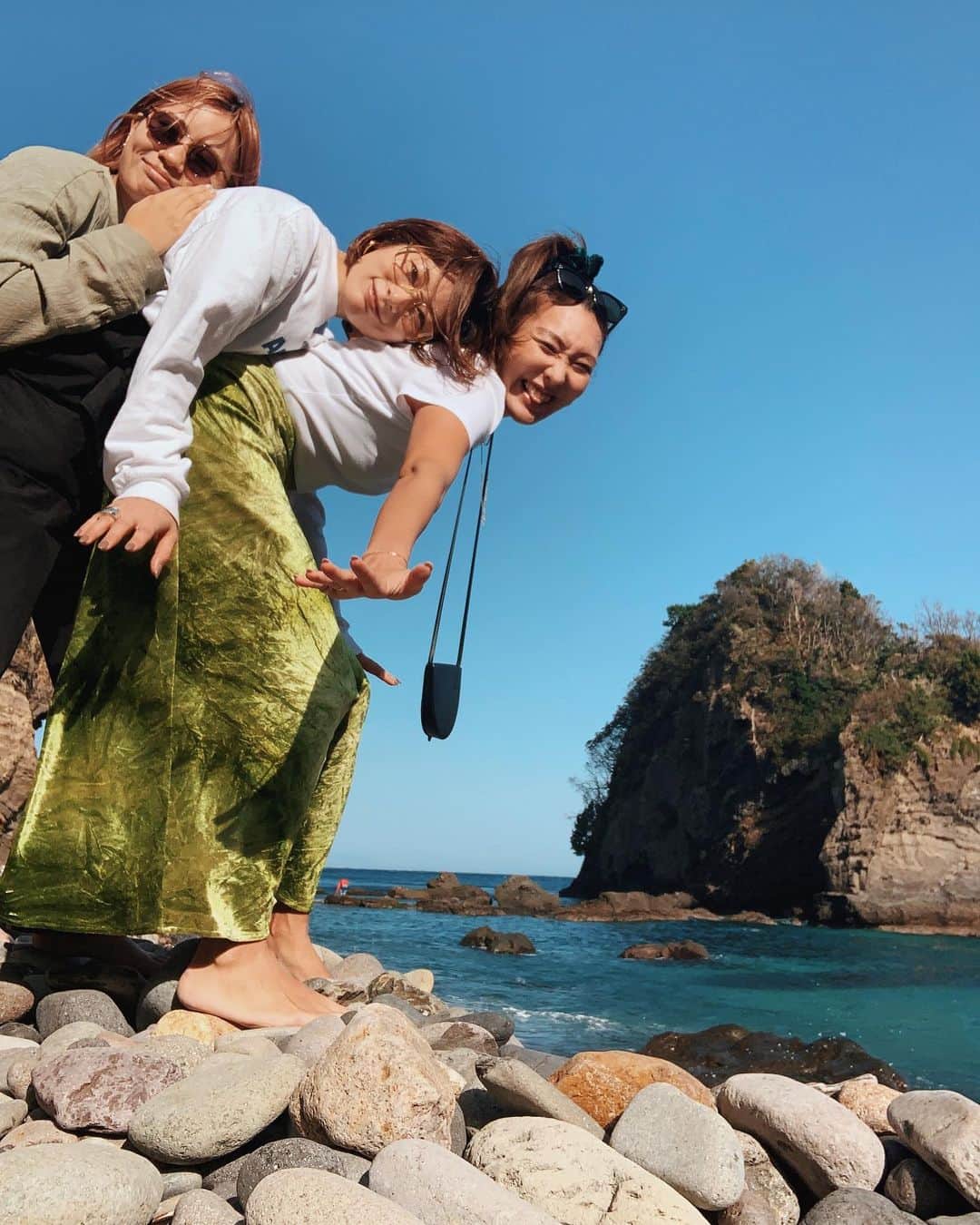 小竹麻美のインスタグラム：「はじめての砂山すべり🌸😂」