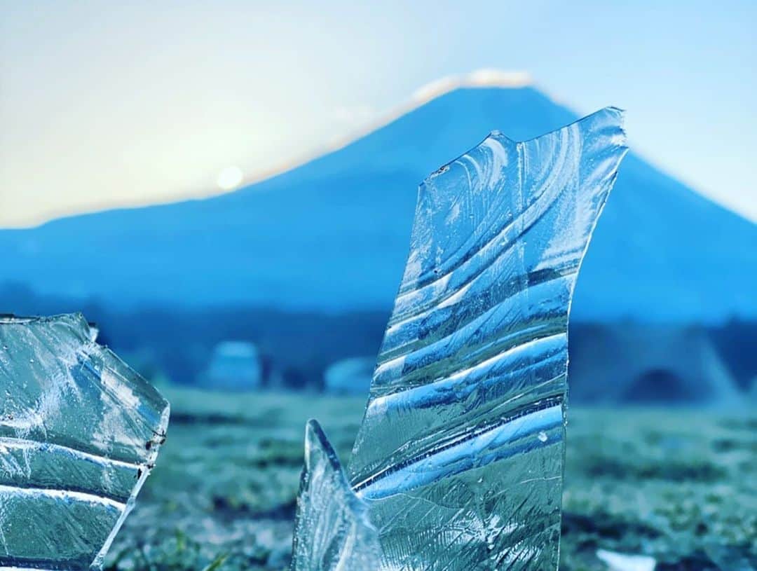 木村卓寛さんのインスタグラム写真 - (木村卓寛Instagram)「綺麗に撮れました #氷アート #ふもとっぱらキャンプ場  #mtfuji」3月23日 20時28分 - tenshinkimura