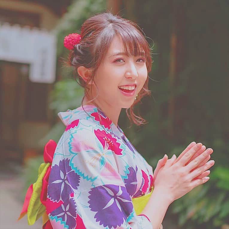 井上麗夢のインスタグラム：「🌸﻿ ﻿ 稽古がないと生活リズムが﻿ バラバラになるもんで﻿ はやく寝たりはやく起きちゃったり﻿ 昼寝してたり全然寝てなかったり。﻿ ﻿ しっかり食べて飲んで寝る。﻿ 日々心がけないとねぇ﻿ ﻿ ってことで今日もおはよ﻿ ﻿ #和装﻿ #着物﻿ #浴衣」