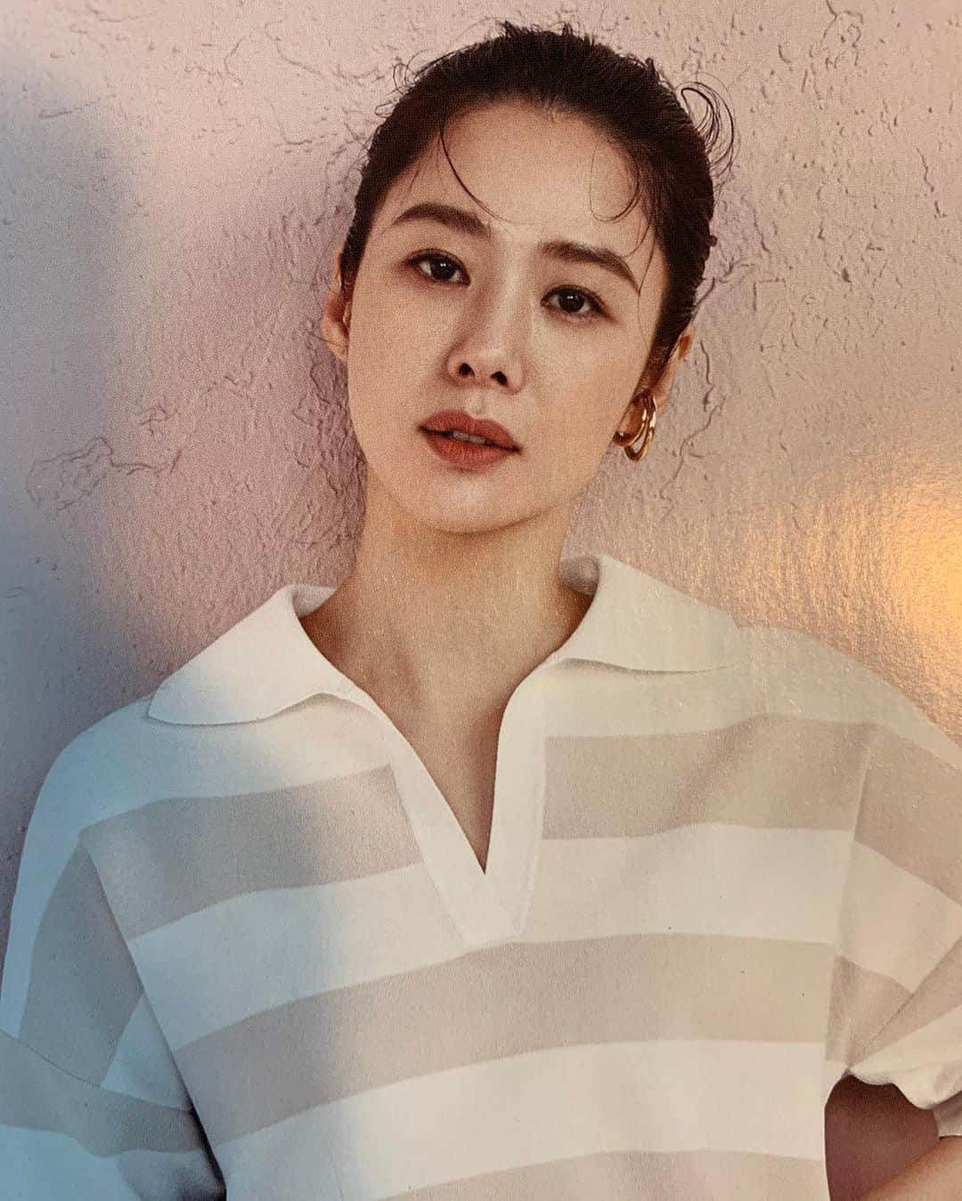 キム・ヒョンジュさんのインスタグラム写真 - (キム・ヒョンジュInstagram)「#김현주 #kimhyunjoo #마리끌레르 #4월호」3月23日 23時38分 - hyunjoolover